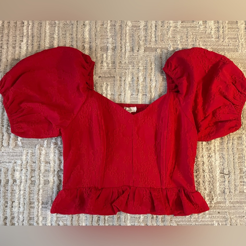 Entro Red Puff Sleeve Crop Blouse